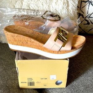 Michael Kors Warren Platform Leather Wedge Sandal. Size 7.5M. Soft Pink. New
